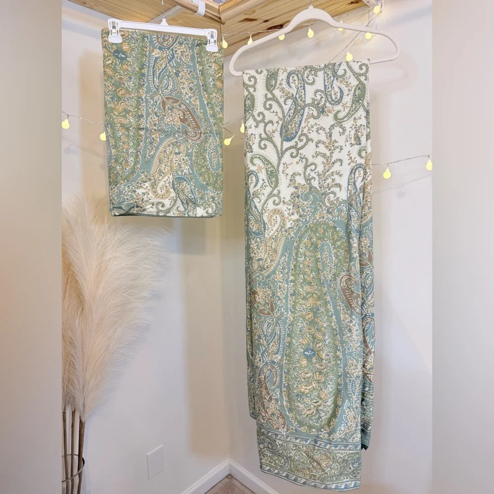 🌾 Pottery Barn Paisley‎ Duvet Cover & Two Standard Pillow Cases